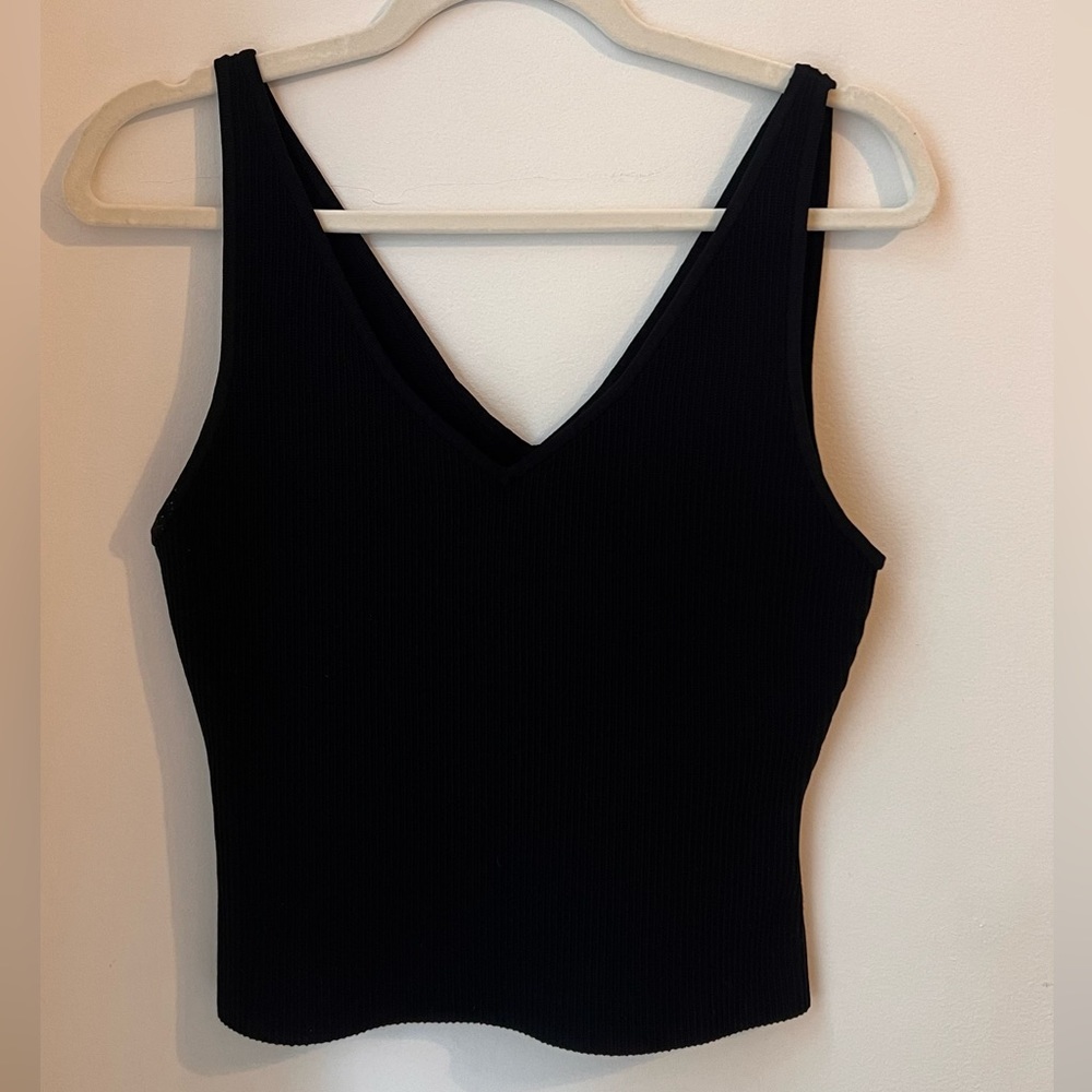 Aritzia Babaton Sculpt Knit Double V Tank